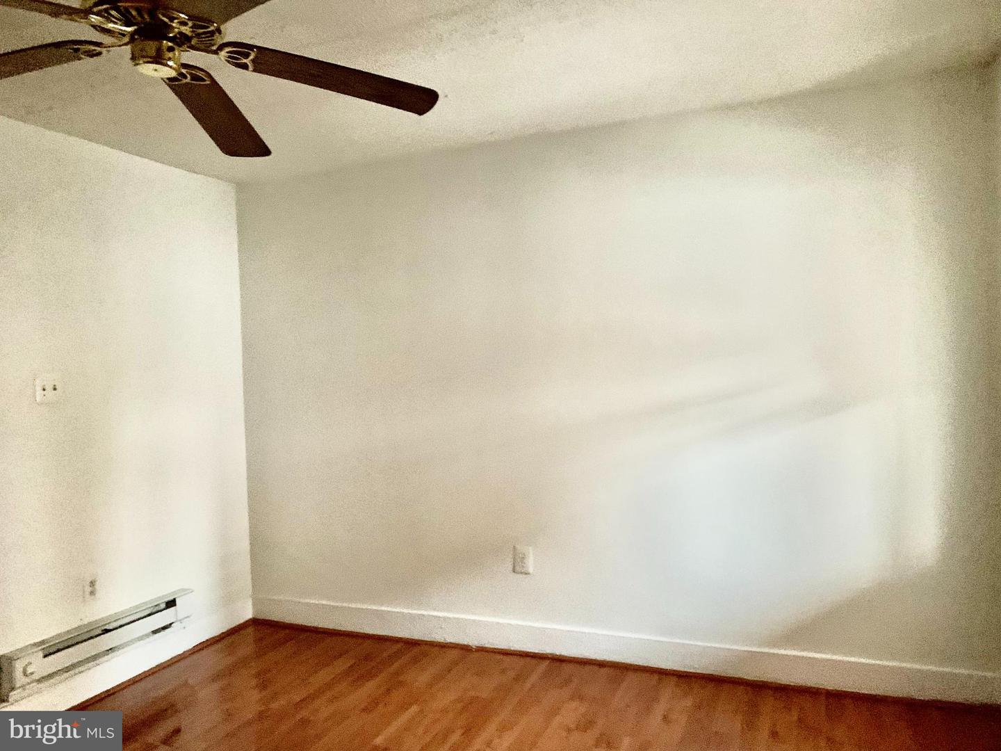 221 BAKER ST