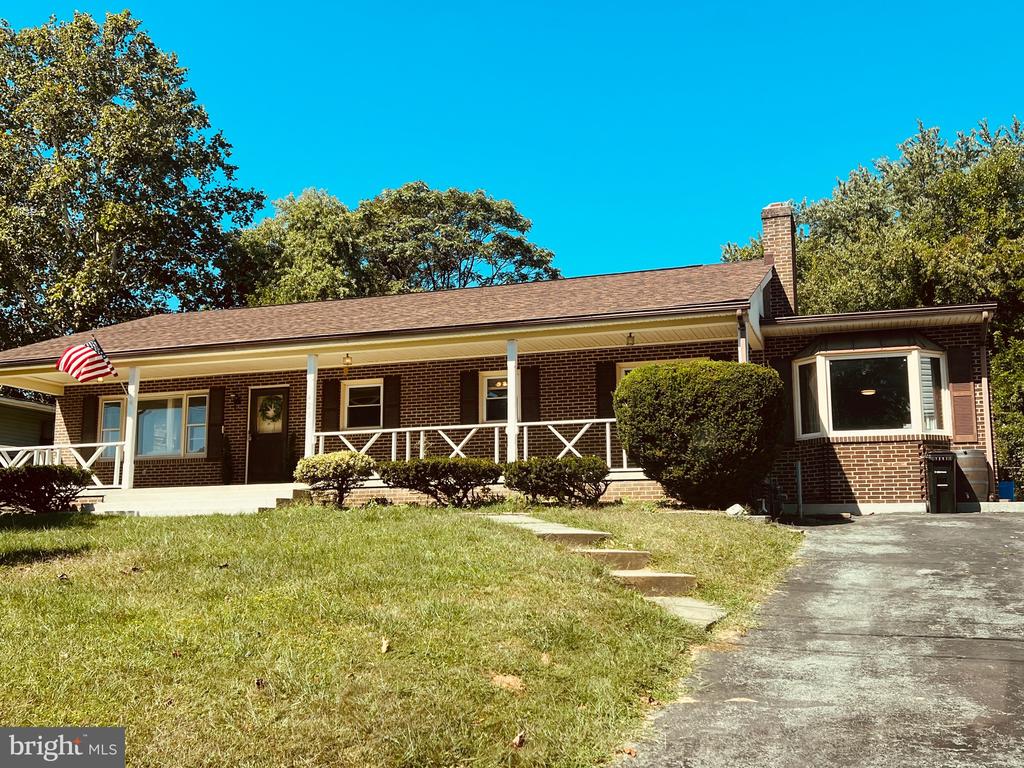 425 BEECHCROFT ROAD