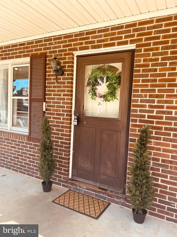 425 BEECHCROFT ROAD
