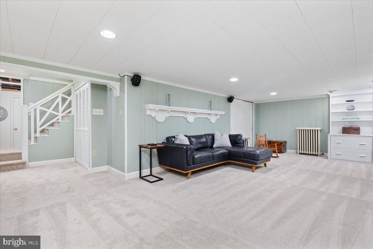 316 W WHITLOCK AVENUE