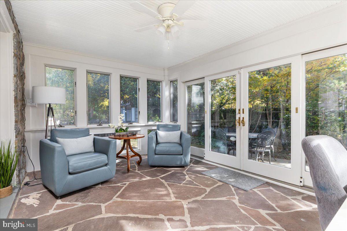 316 W WHITLOCK AVENUE