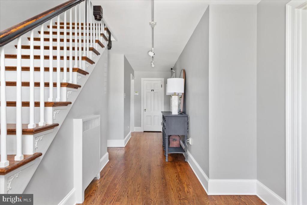 316 W WHITLOCK AVENUE
