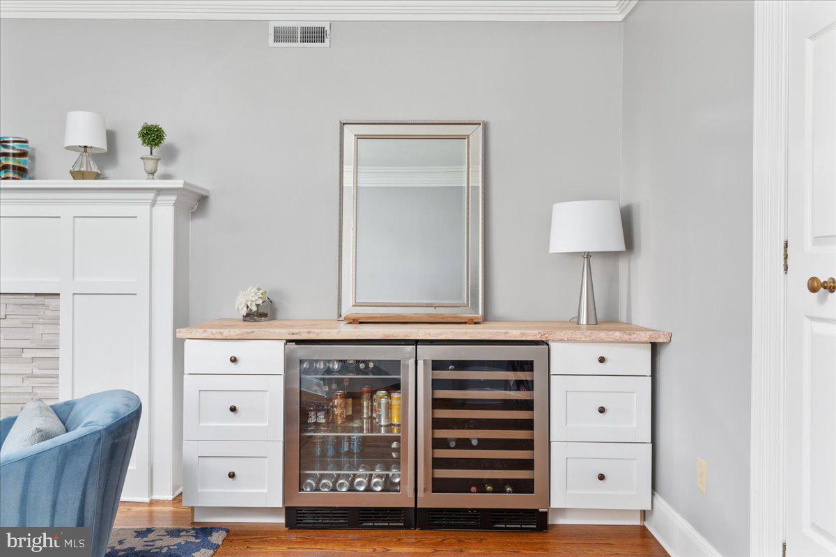 316 W WHITLOCK AVENUE