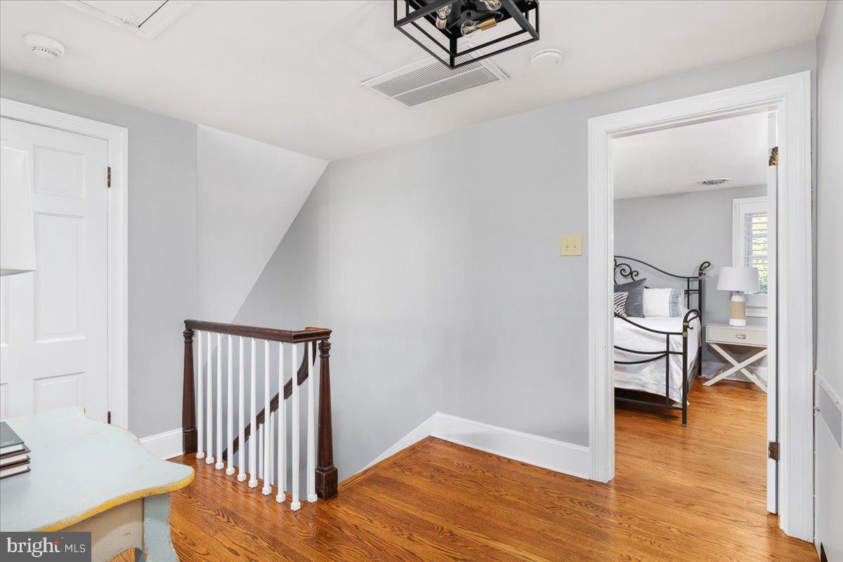 316 W WHITLOCK AVENUE