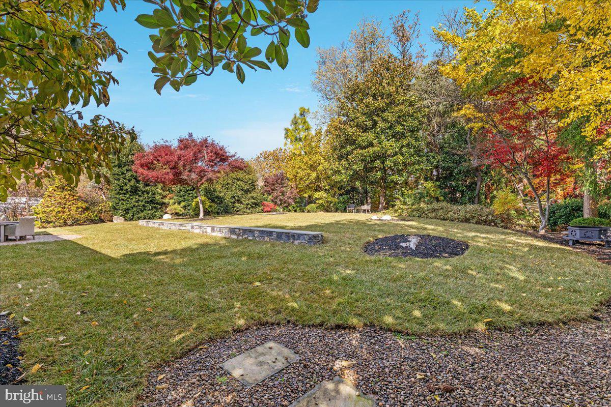 316 W WHITLOCK AVENUE