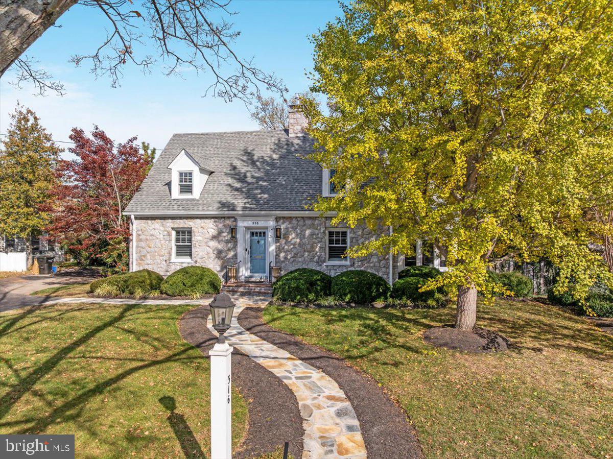 316 W WHITLOCK AVENUE