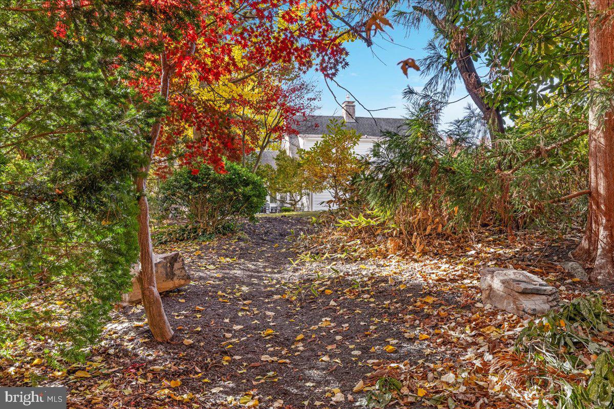 316 W WHITLOCK AVENUE