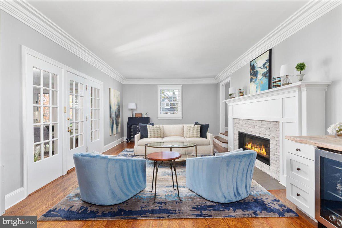 316 W WHITLOCK AVENUE