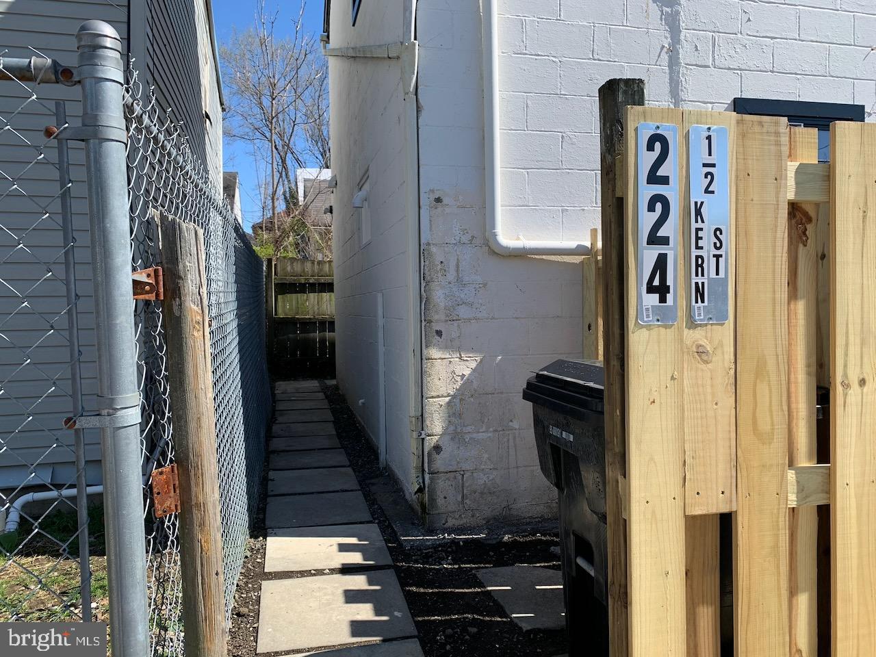 224 1/2 KERN STREET 224 1/2