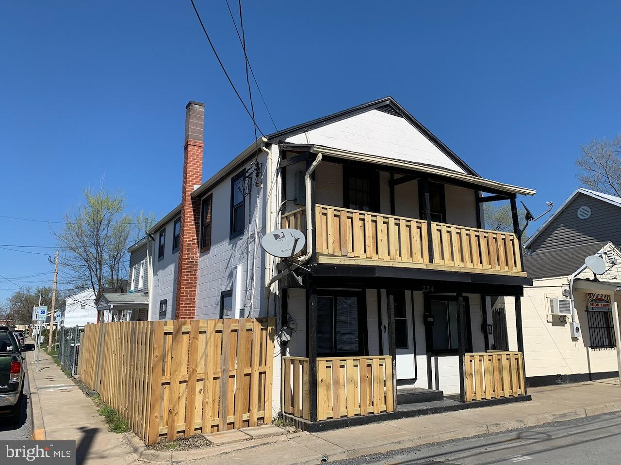 224 1/2 KERN STREET 224 1/2