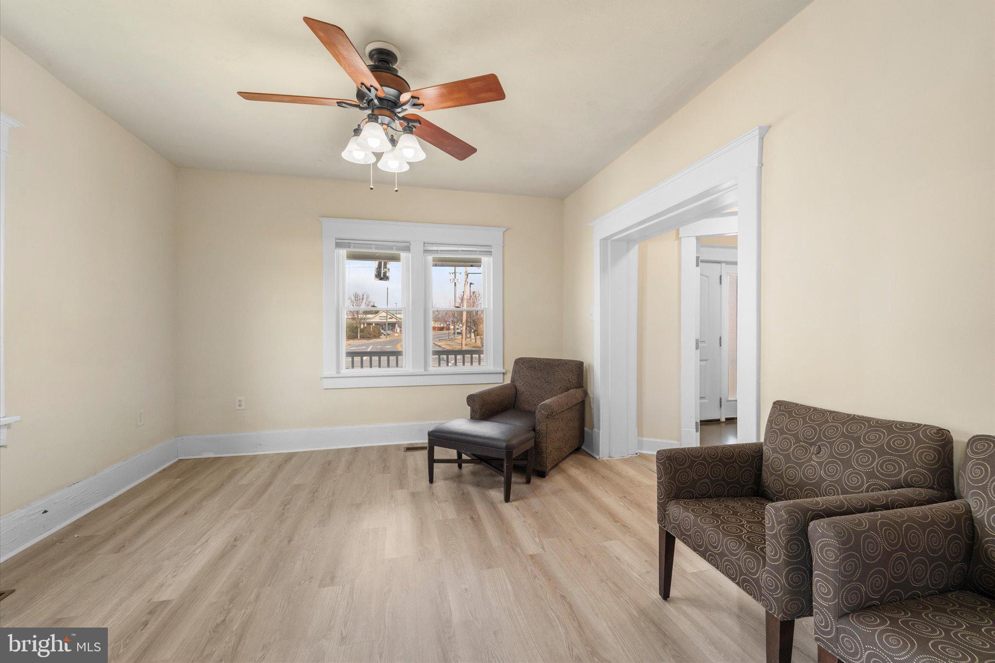 743 BERRYVILLE AVENUE