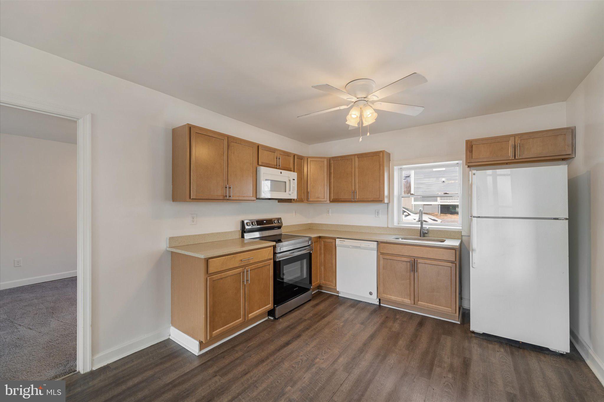 743 BERRYVILLE AVENUE