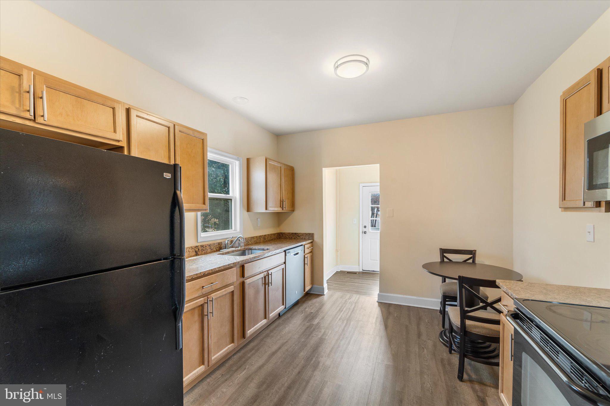 743 BERRYVILLE AVENUE