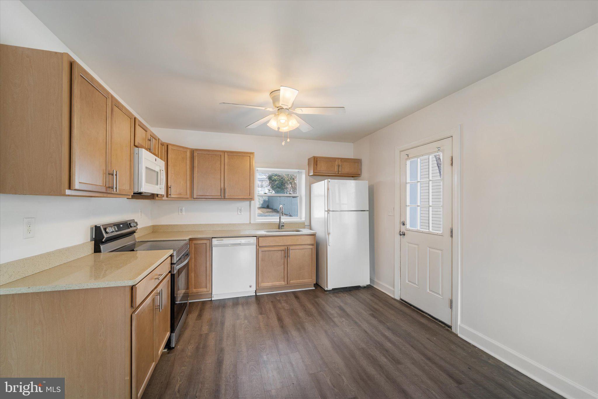 743 BERRYVILLE AVENUE