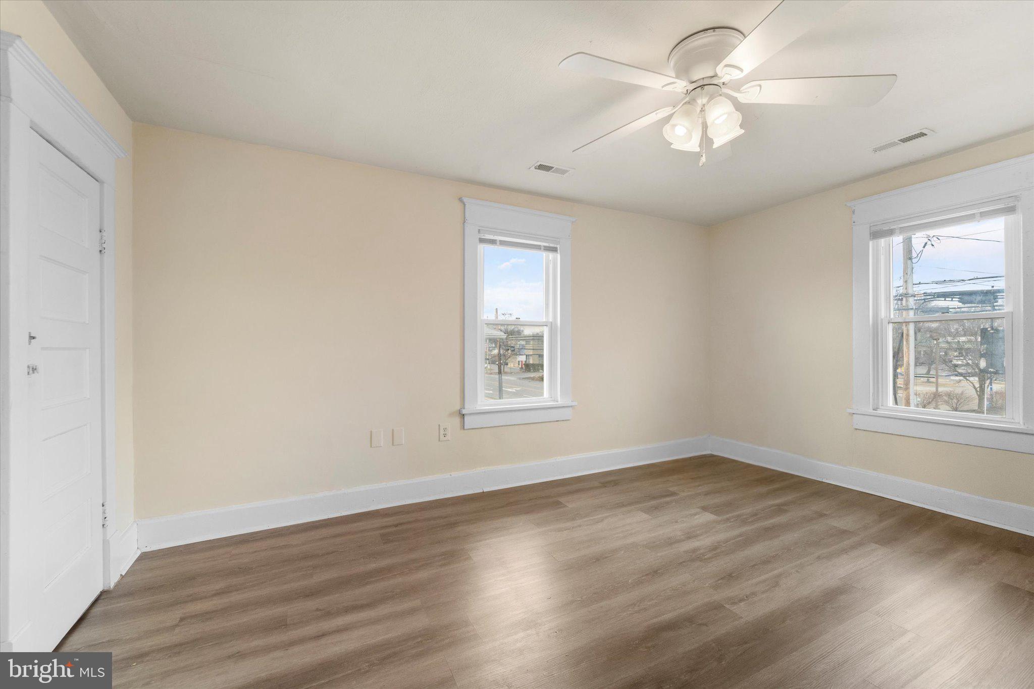 743 BERRYVILLE AVENUE