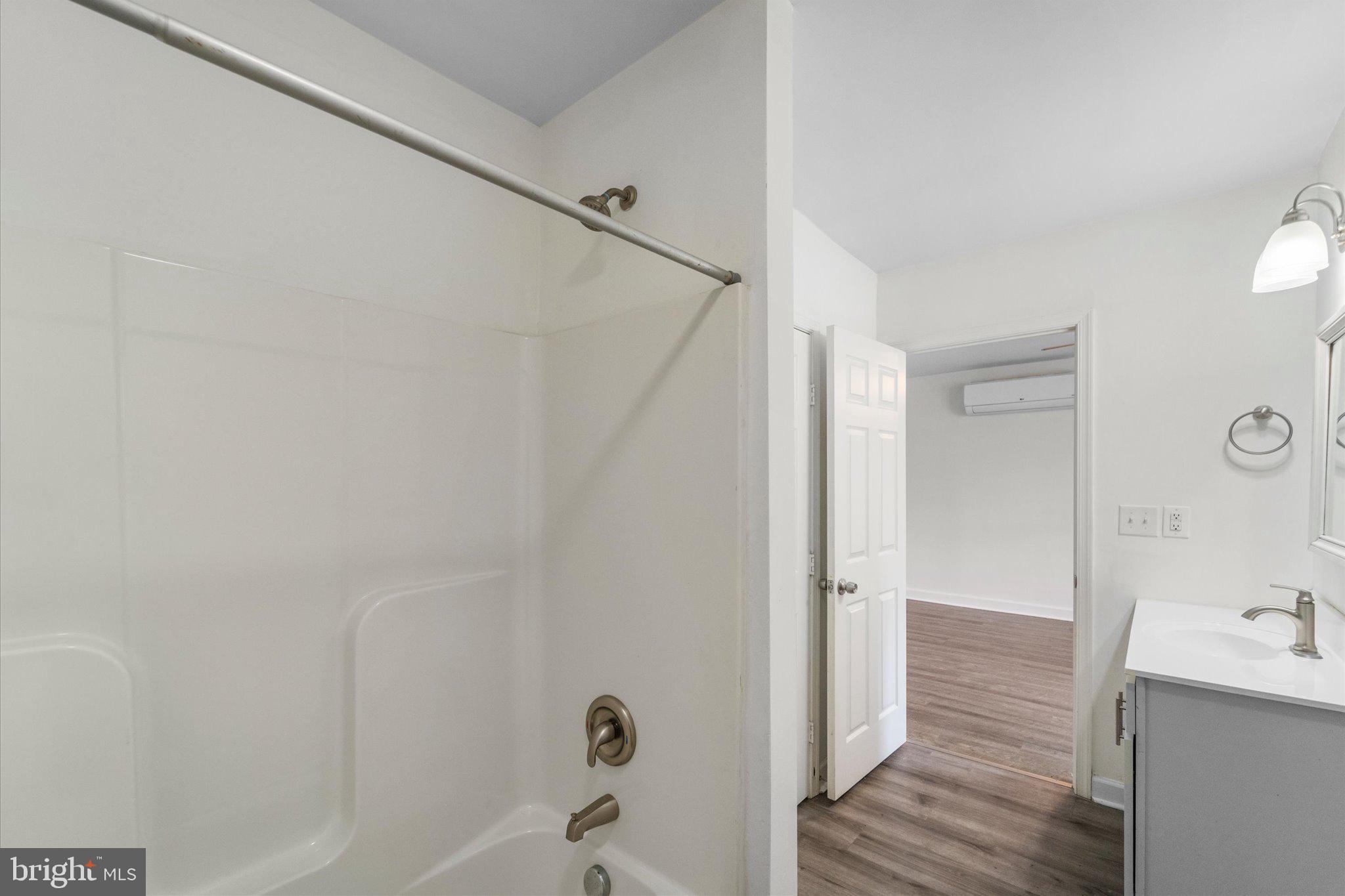 743 BERRYVILLE AVENUE