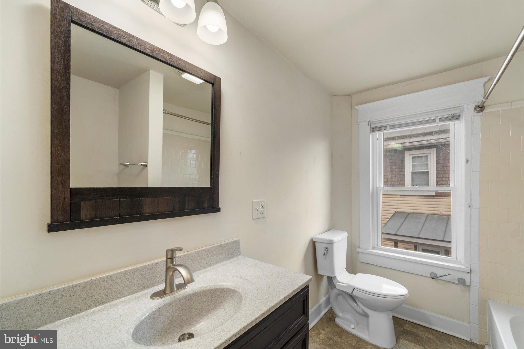 743 BERRYVILLE AVENUE