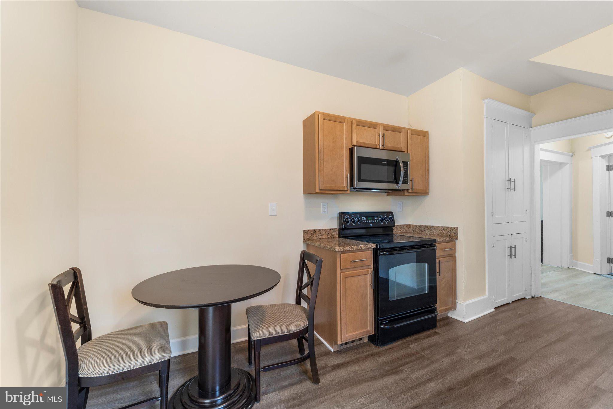 743 BERRYVILLE AVENUE