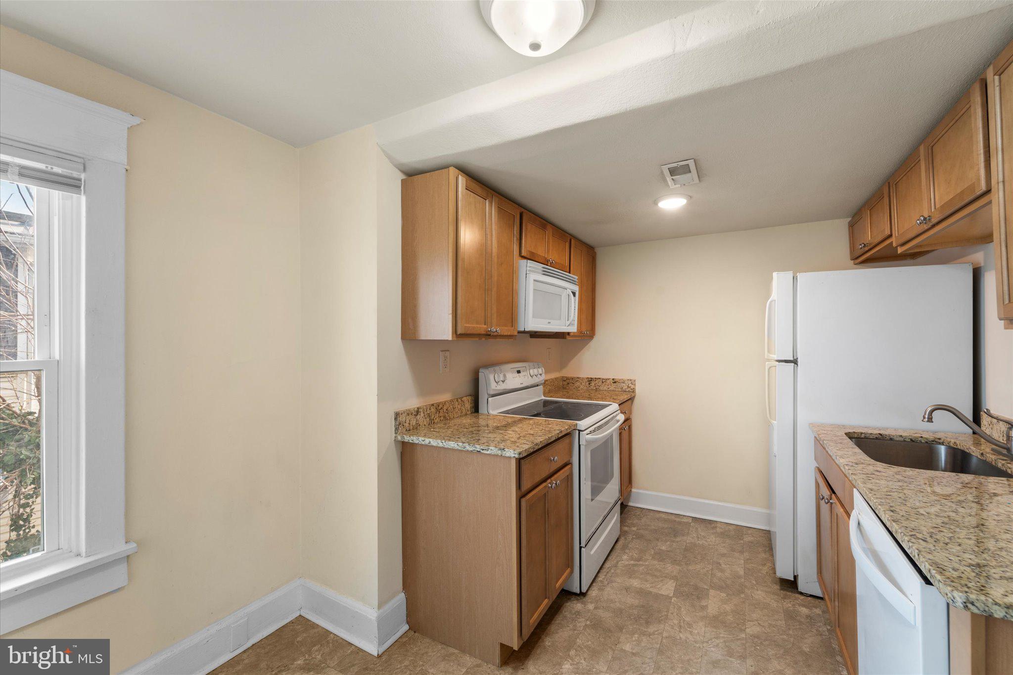 743 BERRYVILLE AVENUE