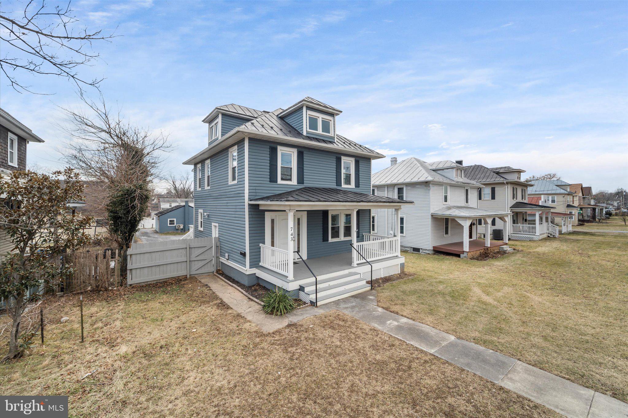 743 BERRYVILLE AVENUE