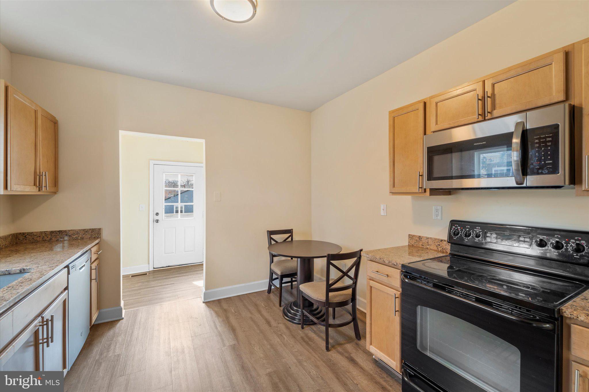 743 BERRYVILLE AVENUE