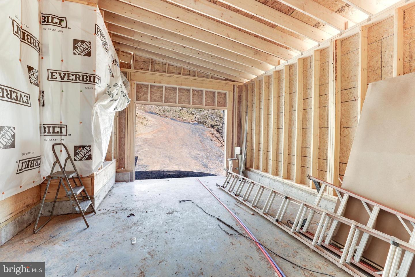 716 ALPINE DR