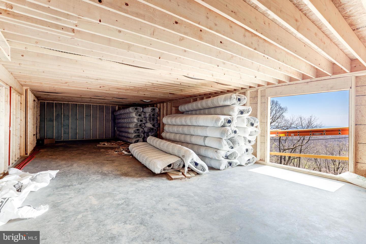 716 ALPINE DR