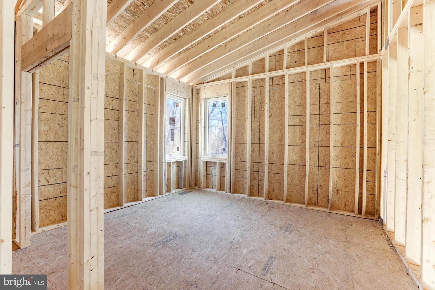 716 ALPINE DR