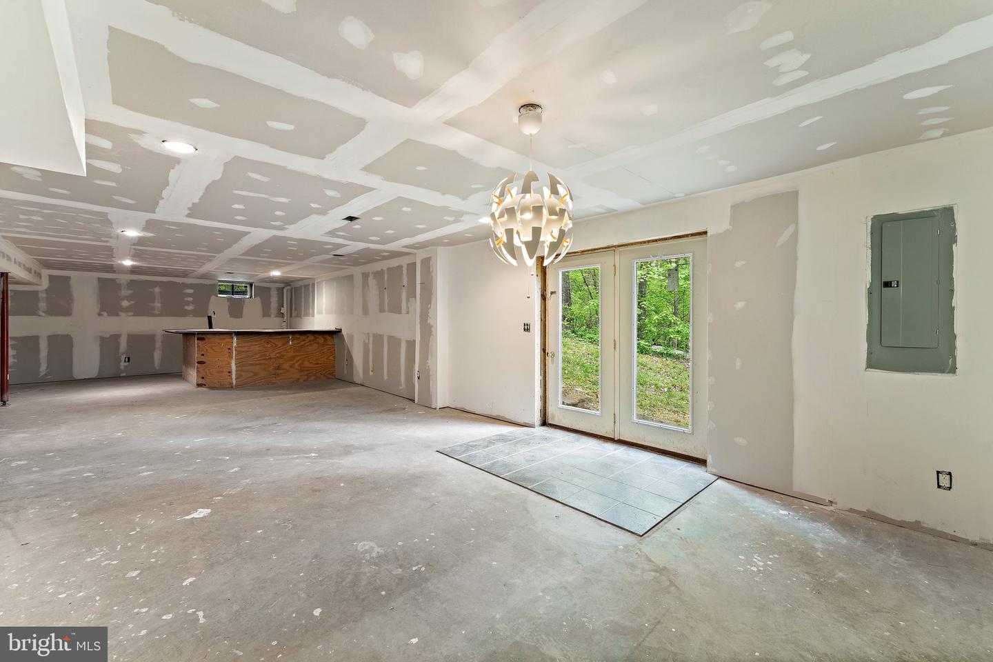 295 MOUNTAIN HEIGHTS ROAD