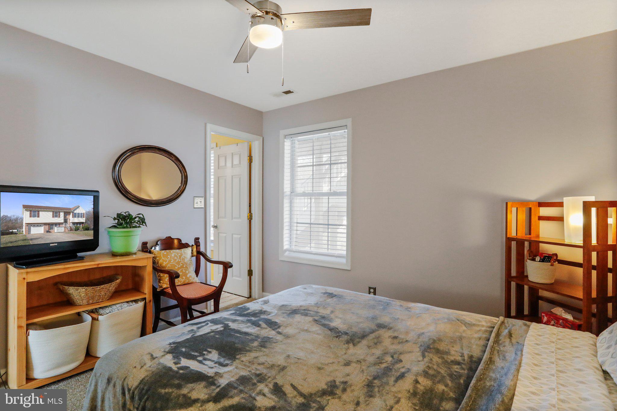1121 Happy Ridge Dr