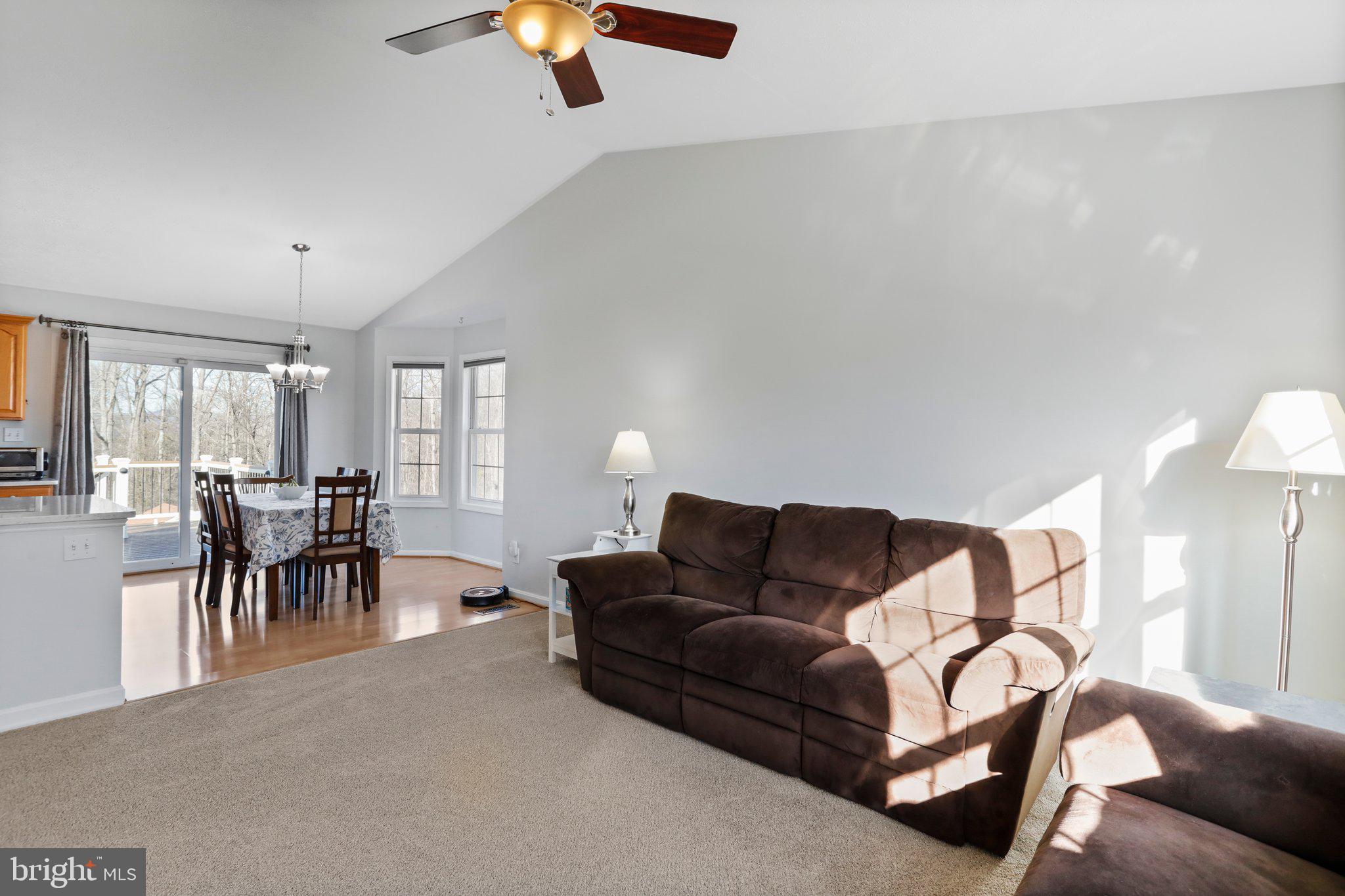 1121 Happy Ridge Dr