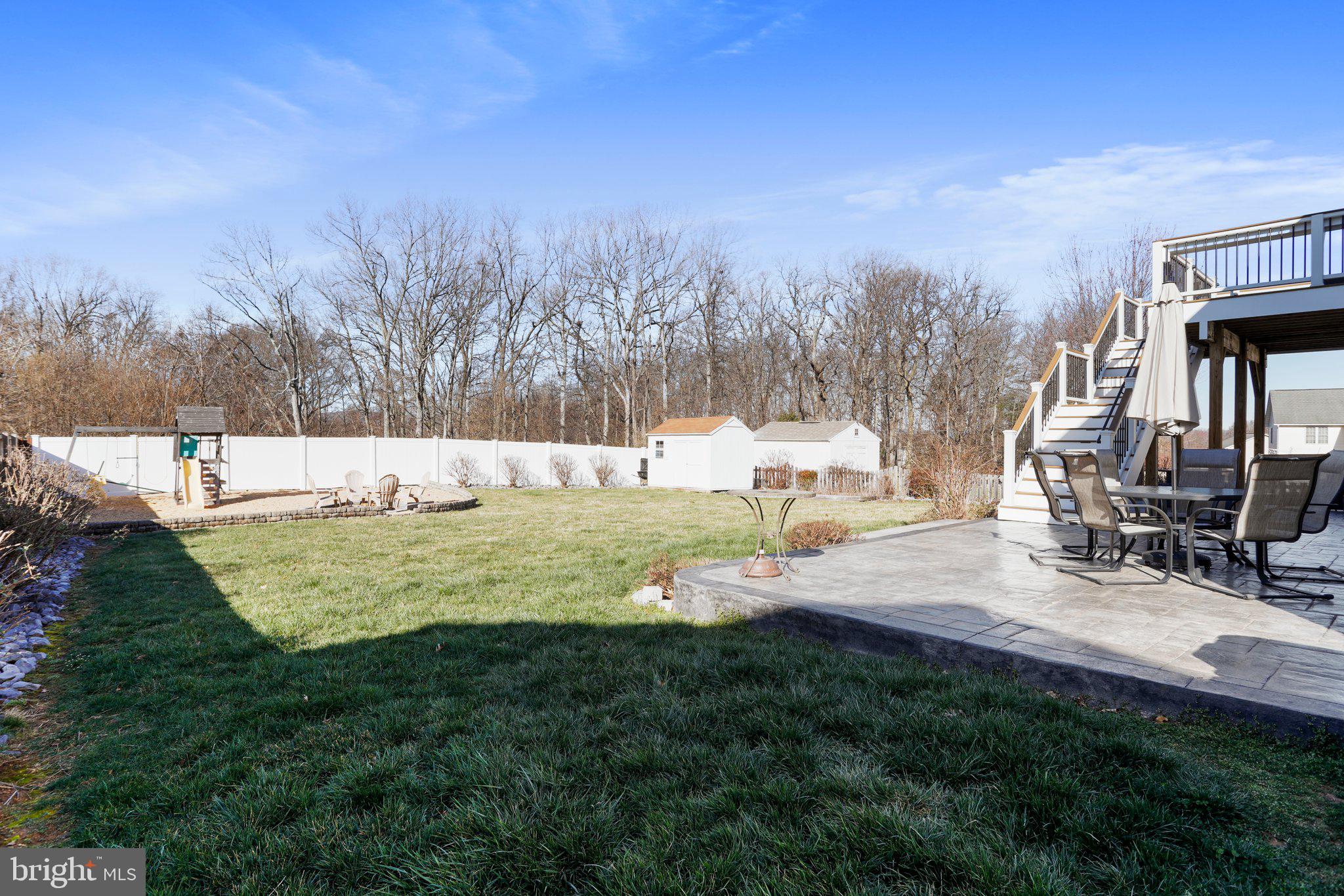 1121 Happy Ridge Dr