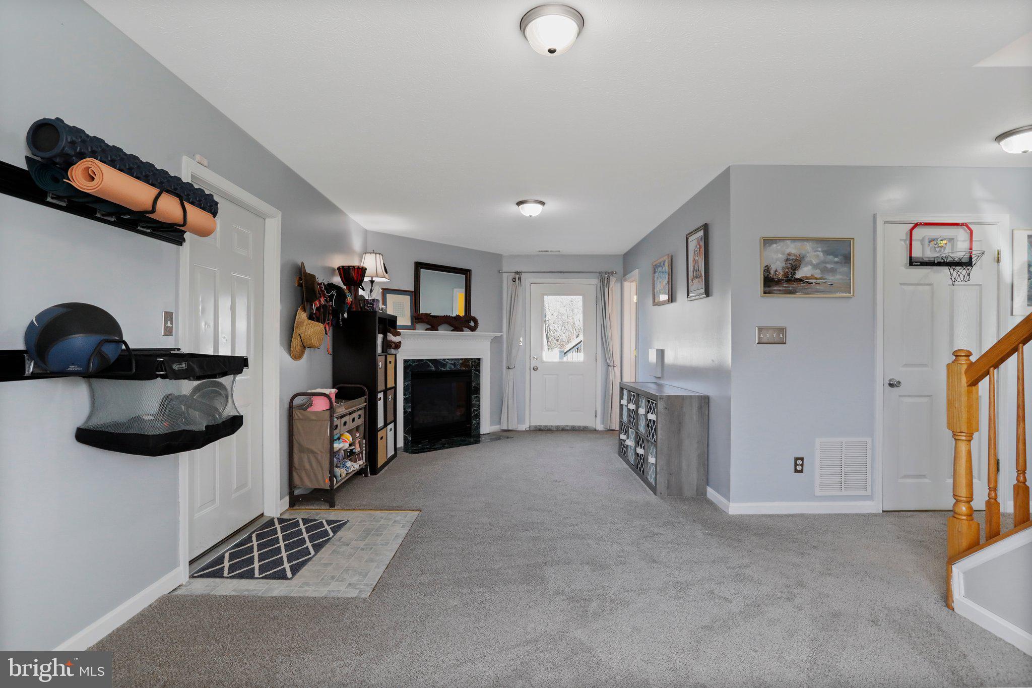 1121 Happy Ridge Dr