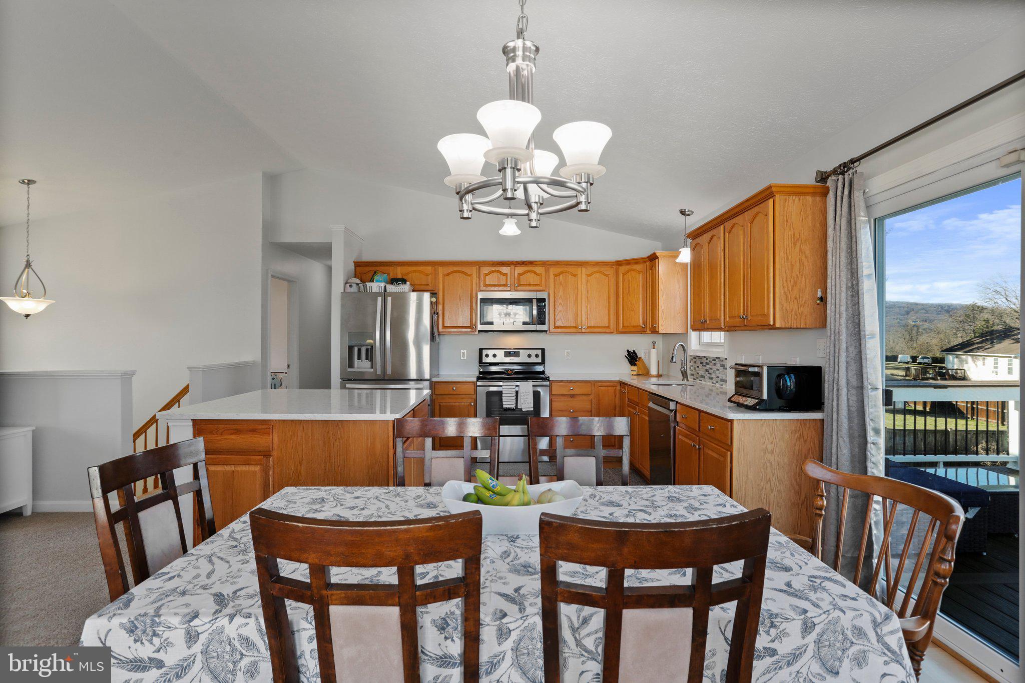 1121 Happy Ridge Dr