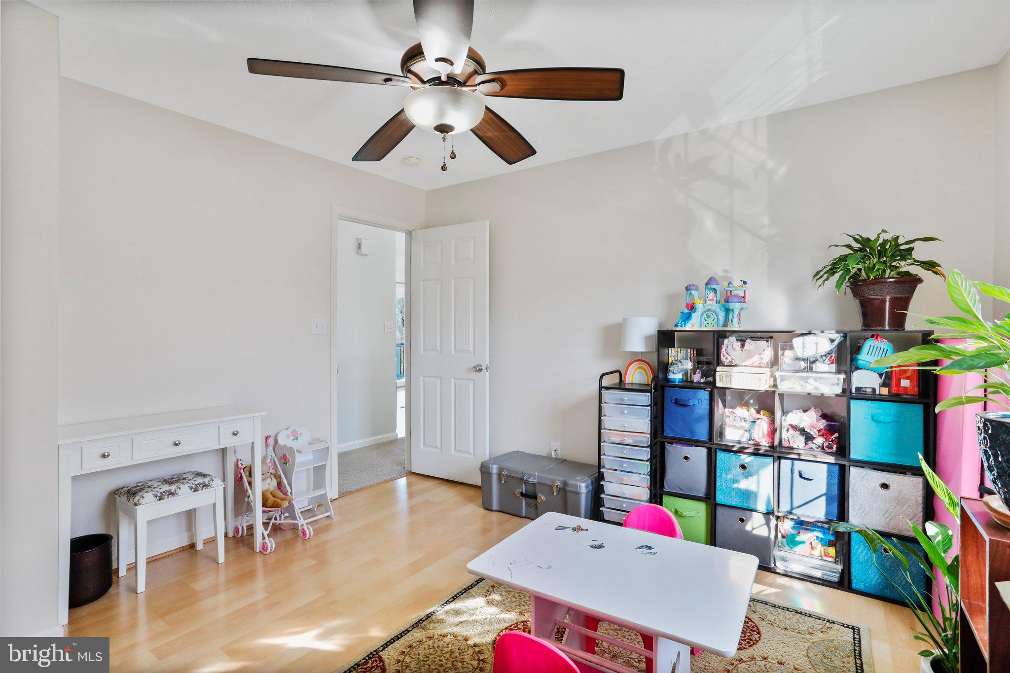 1121 Happy Ridge Dr