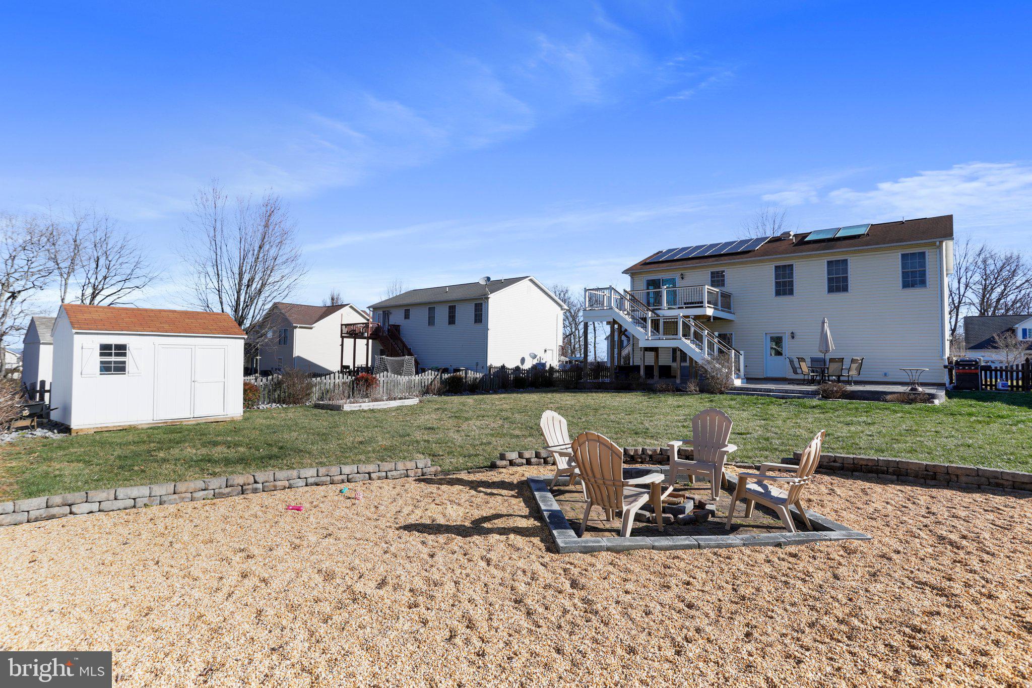 1121 Happy Ridge Dr
