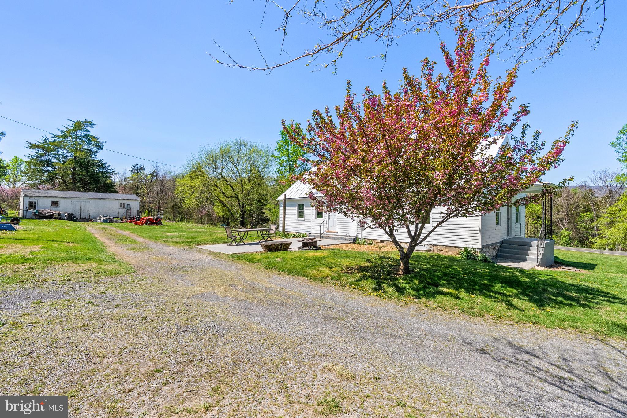 5062 Stonewall Jackson Hwy