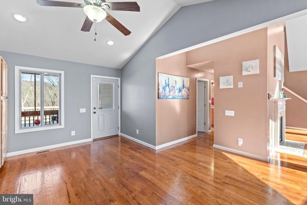 189 Hobbs Knob Rd