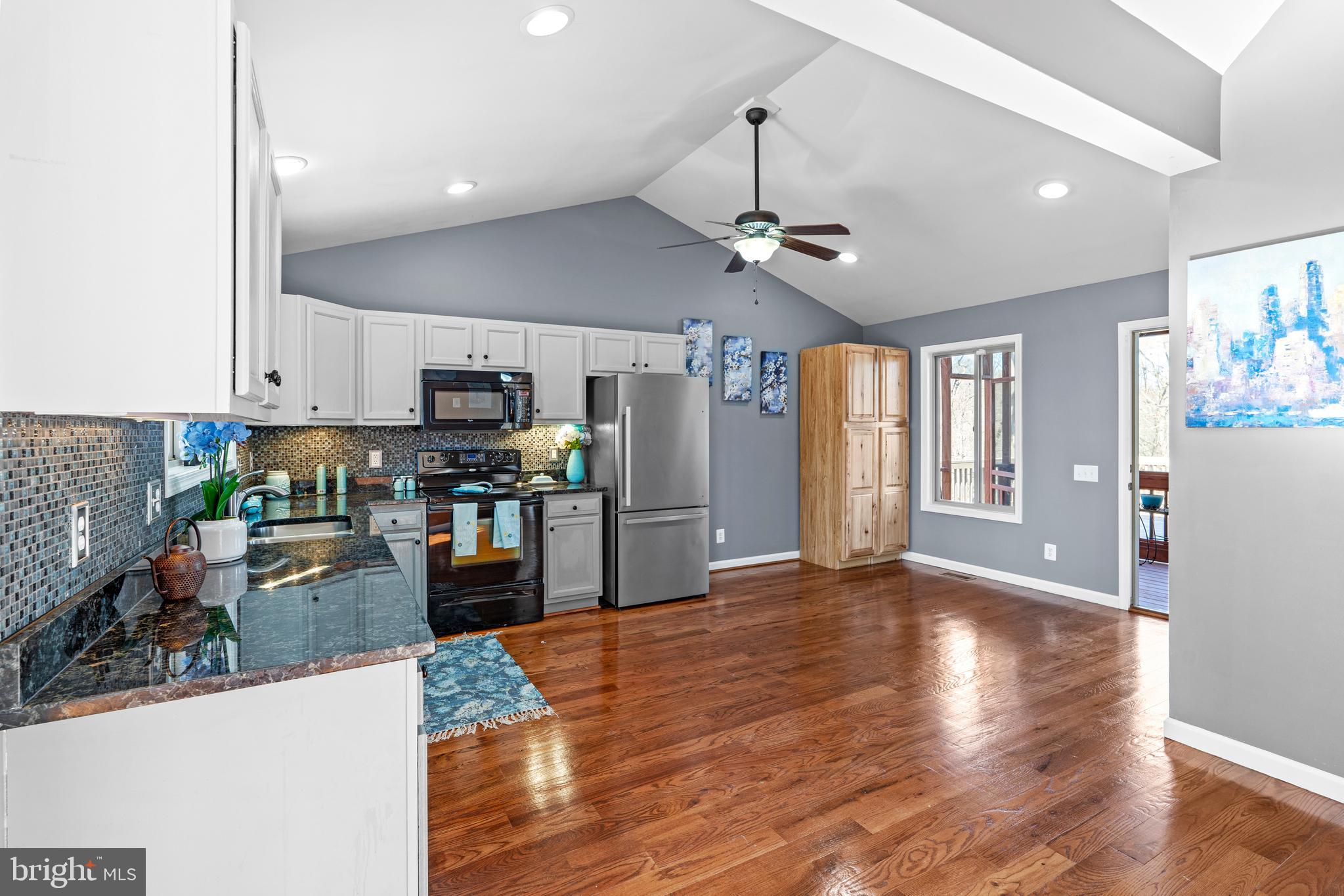 189 Hobbs Knob Rd