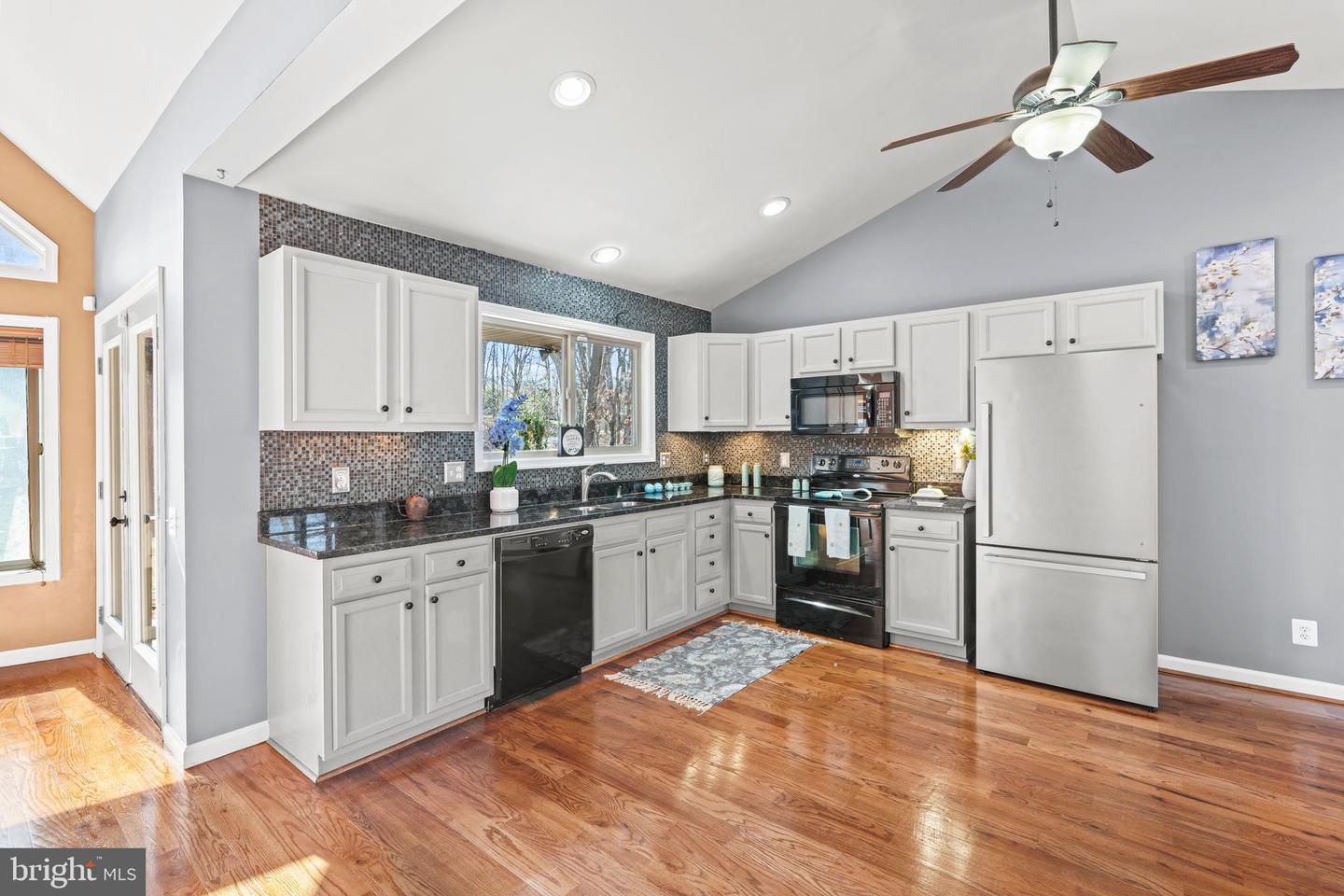 189 Hobbs Knob Rd