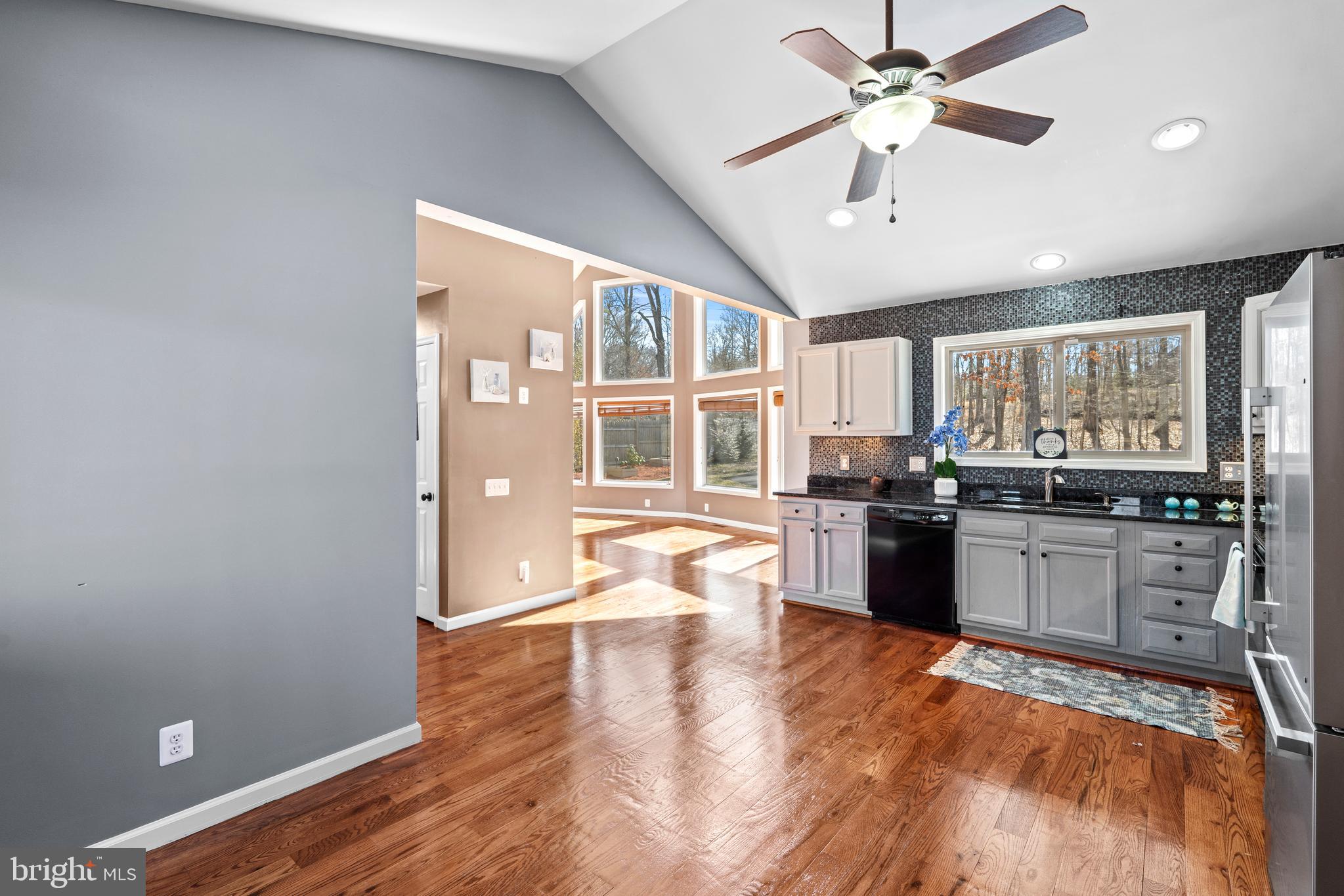 189 Hobbs Knob Rd