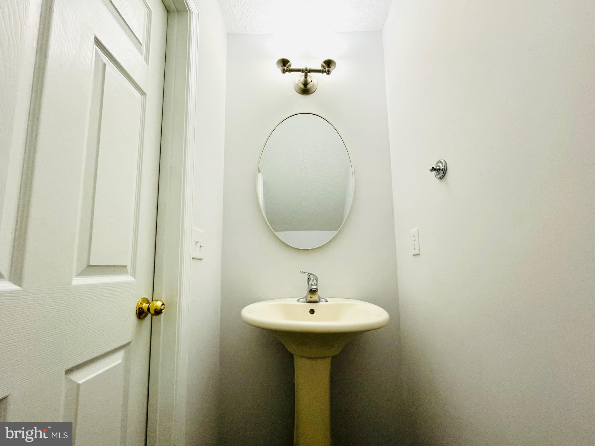 166 KERFOOT AVE