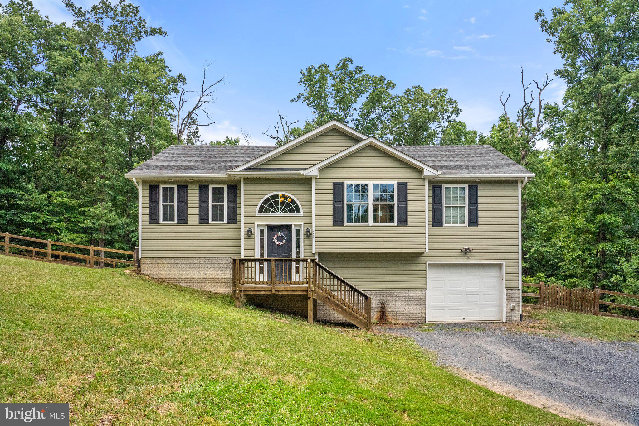 171 Martins Farm Rd