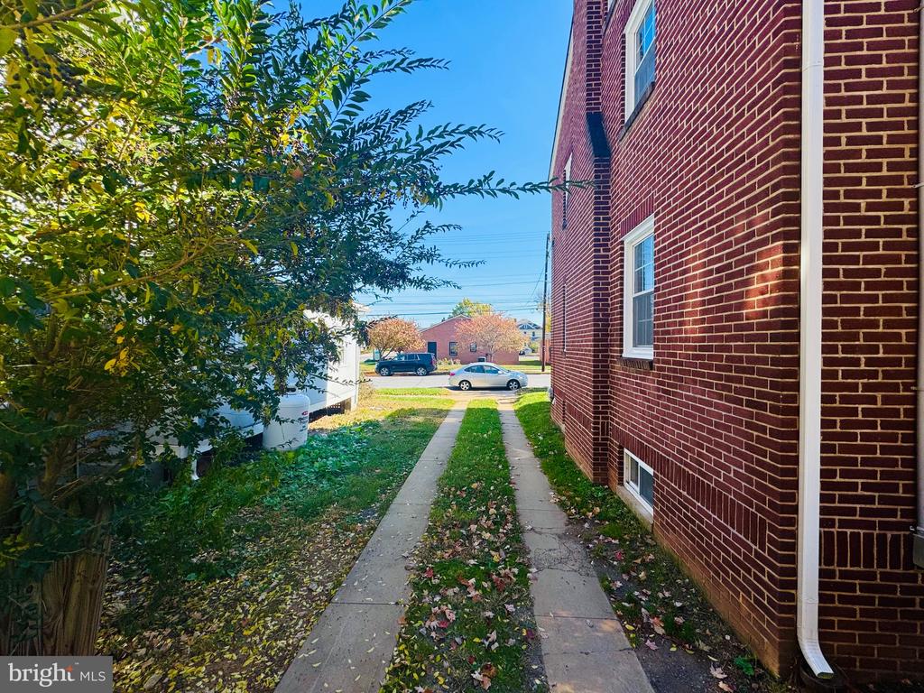 328 Virginia Ave