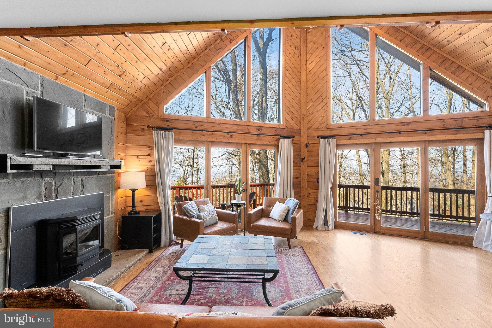 323 Alpine Dr