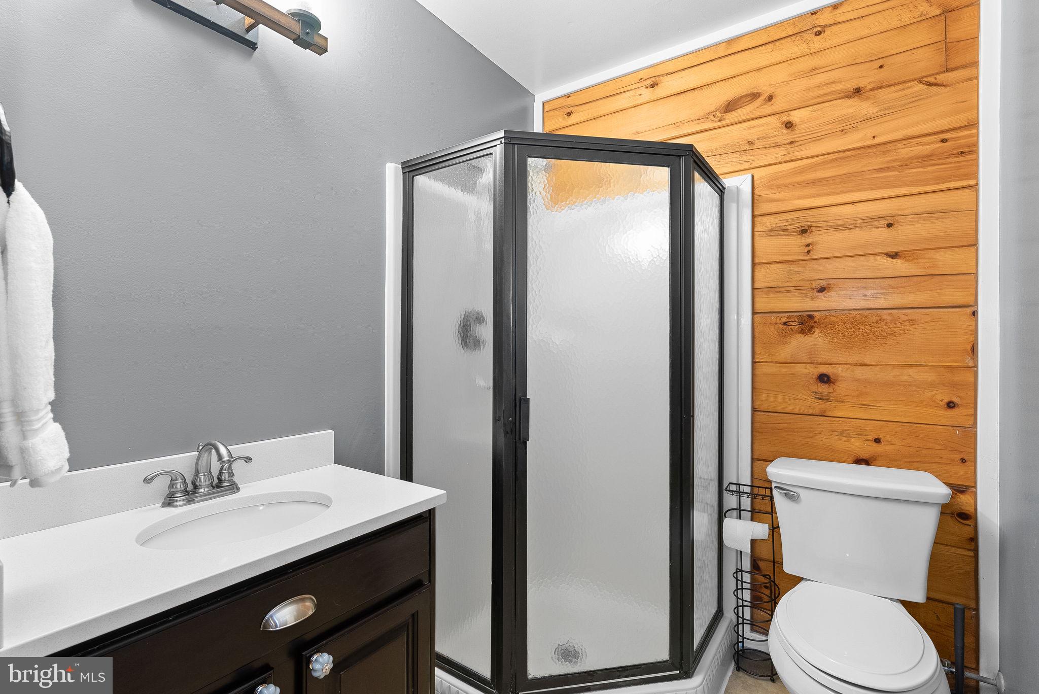 323 Alpine Dr
