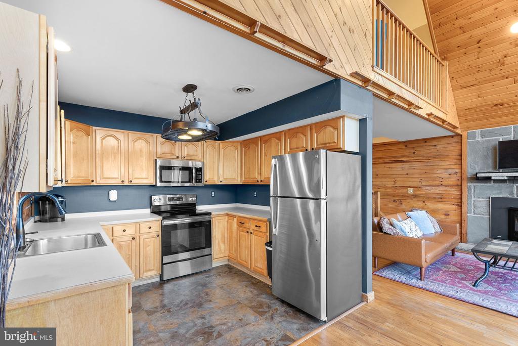 323 Alpine Dr