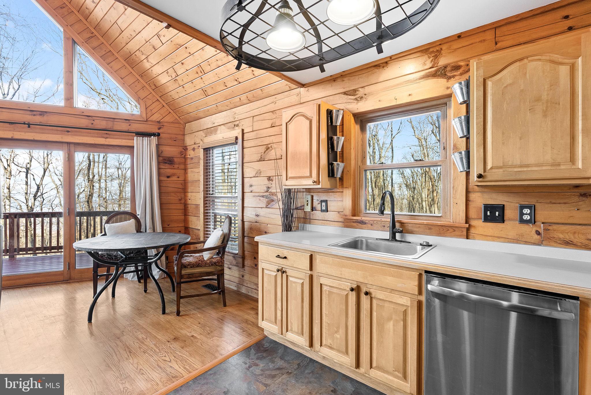 323 Alpine Dr