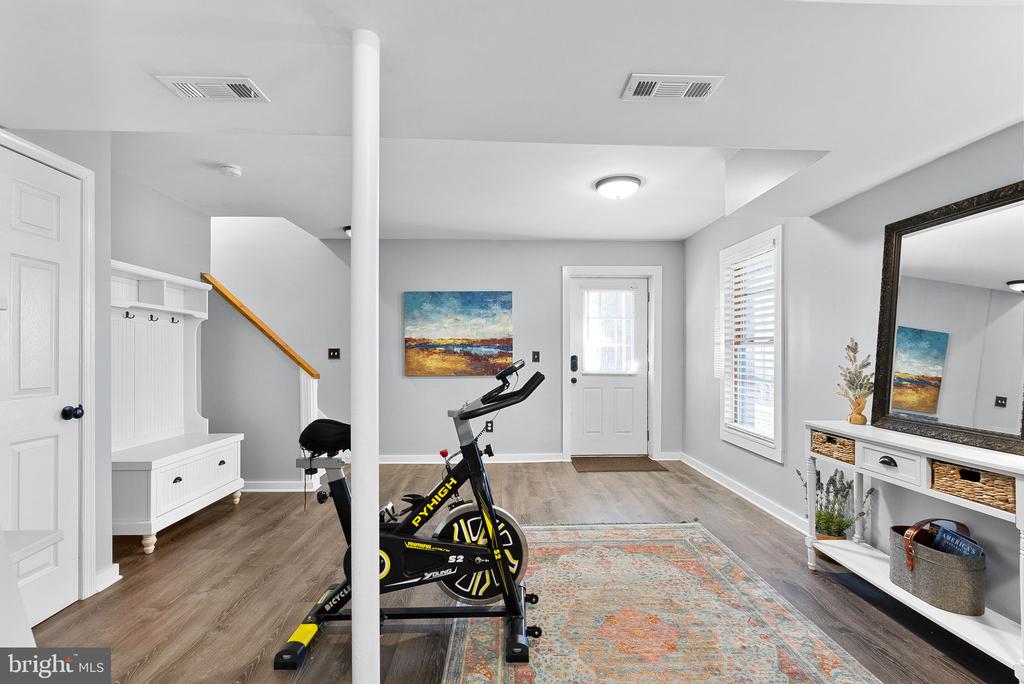 323 Alpine Dr