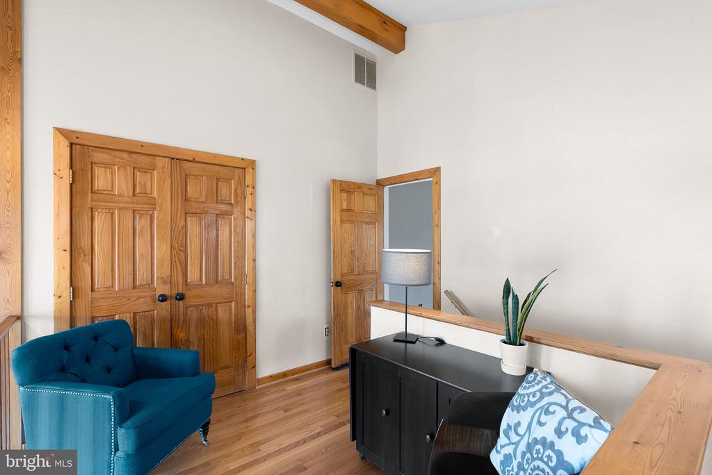 323 Alpine Dr